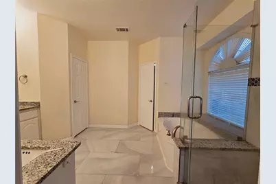 5207 W Cove Way, Grand Prairie, TX 75052 - Photo 13