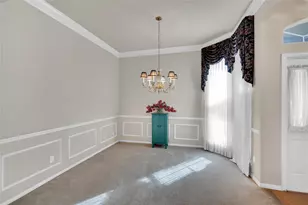 530 Queens Way, Grand Prairie, TX 75052 - Photo 7