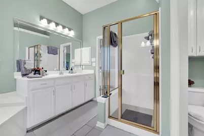 530 Queens Way, Grand Prairie, TX 75052 - Photo 17