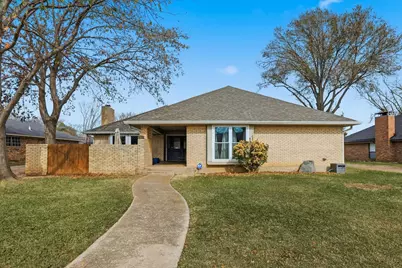 1105 Meadow Crest Lane, Mansfield, TX 76063 - Photo 1