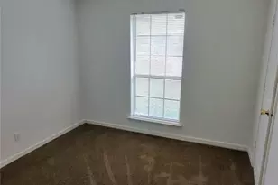 1018 Alexis Ct, Glenn Heights, TX 75154 - Photo 9