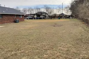 1018 Alexis Ct, Glenn Heights, TX 75154 - Photo 11