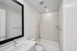 381 E Greenbriar Ln, Dallas, TX 75203 - Photo 27