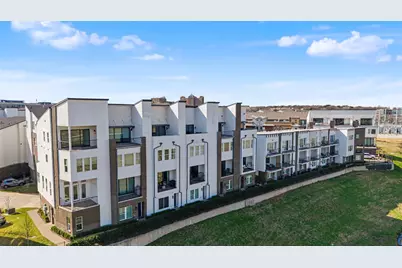 381 E Greenbriar Lane #1501, Dallas, TX 75203 - Photo 1