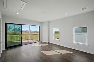 381 E Greenbriar Ln, Dallas, TX 75203 - Photo 31