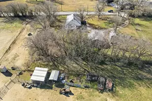 5525 Bakers Ln, Haltom City, TX 76117 - Photo 3