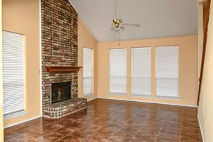 2901 Lois Ln, Rowlett, TX 75088 - Photo 3