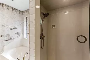 2626 Collard Rd, Arlington, TX 76017 - Photo 39