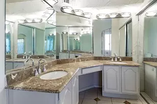 631 Fiesta Cir, Irving, TX 75063 - Photo 17