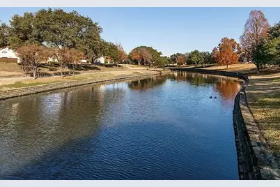 631 Fiesta Circle, Irving, TX 75063 - Photo 9