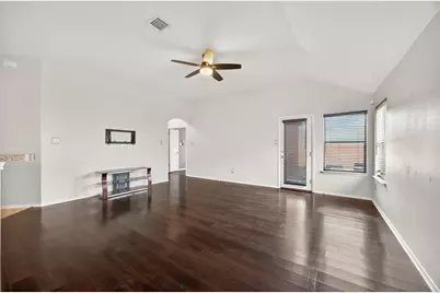 2720 Furlong Drive, Grand Prairie, TX 75051 - Photo 11