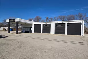 701 E Dallas Rd, Grapevine, TX 76051 - Photo 1