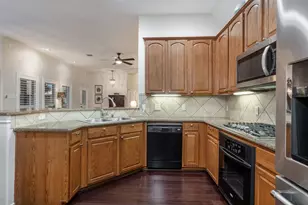 7913 Southmark Dr, Frisco, TX 75035 - Photo 17