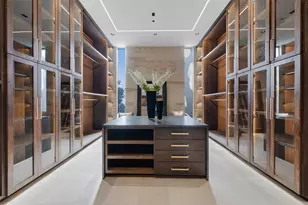 10920 Strait Ln, Dallas, TX 75229 - Photo 17