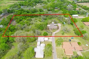 110 Bois D Arc St, Tom Bean, TX 75491 - Photo 3