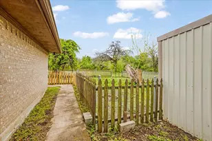 110 Bois D Arc St, Tom Bean, TX 75491 - Photo 35