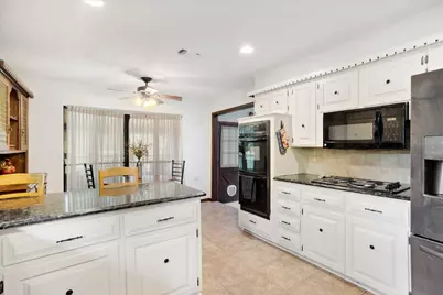110 Bois D Arc Street, Tom Bean, TX 75491 - Photo 9