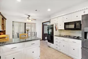 110 Bois D Arc St, Tom Bean, TX 75491 - Photo 9
