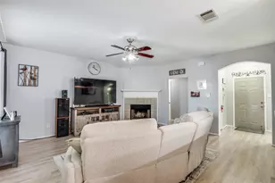 219 Garden Valley Ln, Red Oak, TX 75154 - Photo 5