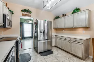 219 Garden Valley Ln, Red Oak, TX 75154 - Photo 9