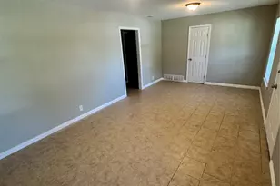 4417 Pate Dr, Fort Worth, TX 76119 - Photo 5