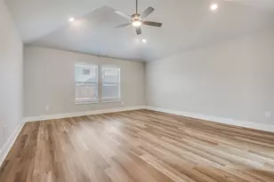 237 Four Roses Dr, Waxahachie, TX 75165 - Photo 13