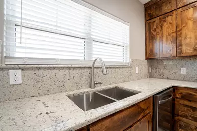 350 E Travis Street, Dublin, TX 76446 - Photo 13