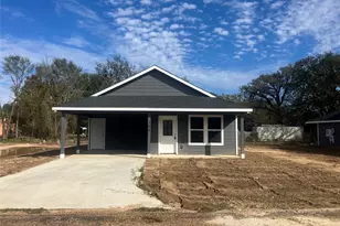 102 Plumthicket Ln, Trinidad, TX 75163 - Photo 1