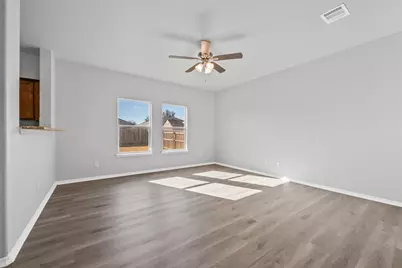 1612 Chivalry Lane, Fort Worth, TX 76140 - Photo 5