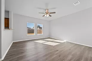 1612 Chivalry Ln, Fort Worth, TX 76140 - Photo 5