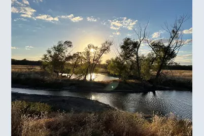 527 County Road 3351, Saltillo, TX 75478 - Photo 9