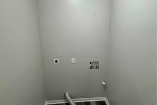 907 Walters Ln, Arlington, TX 76012 - Photo 7