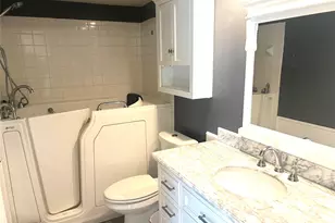 1401 Greenbrier Dr, Sherman, TX 75092 - Photo 9