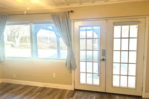 1401 Greenbrier Dr, Sherman, TX 75092 - Photo 3