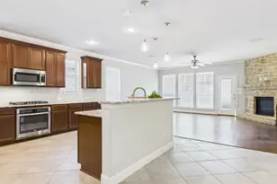 645 Sundrop Dr, Little Elm, TX 75068 - Photo 9