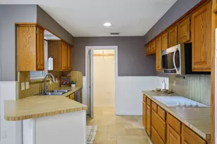 1521 Barclay Dr, Carrollton, TX 75007 - Photo 11