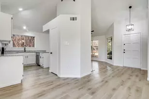 1538 Summerwind Ln, Lewisville, TX 75077 - Photo 9