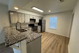 762 E Warrior Trail, Grand Prairie, TX 75052 - Photo 3