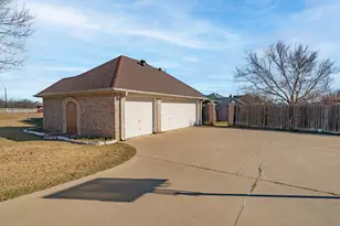 812 Alconberry Dr, Crowley, TX 76036 - Photo 37