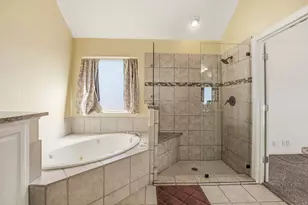 812 Alconberry Dr, Crowley, TX 76036 - Photo 15