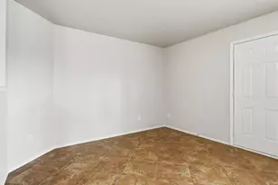 1441 Erin Dr, Burleson, TX 76028 - Photo 15