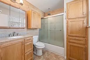 110 Renfro St, Grand Prairie, TX 75051 - Photo 13