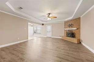 110 Renfro St, Grand Prairie, TX 75051 - Photo 3