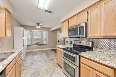 110 Renfro Street, Grand Prairie, TX 75051 - Photo 9