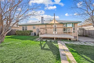 110 Renfro St, Grand Prairie, TX 75051 - Photo 21