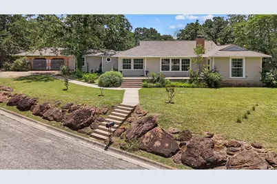 425 Oakhill Drive, Denton, TX 76201 - Photo 1