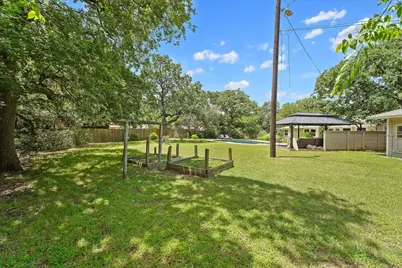 425 Oakhill Drive, Denton, TX 76201 - Photo 33
