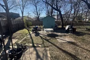 1934 Calypso St, Dallas, TX 75212 - Photo 11