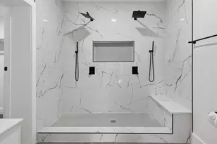 2218 Lynnhaven Rd, Fort Worth, TX 76103 - Photo 21