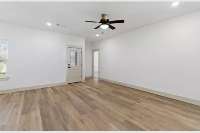 425 E Munson Street, Denison, TX 75021 - Photo 9